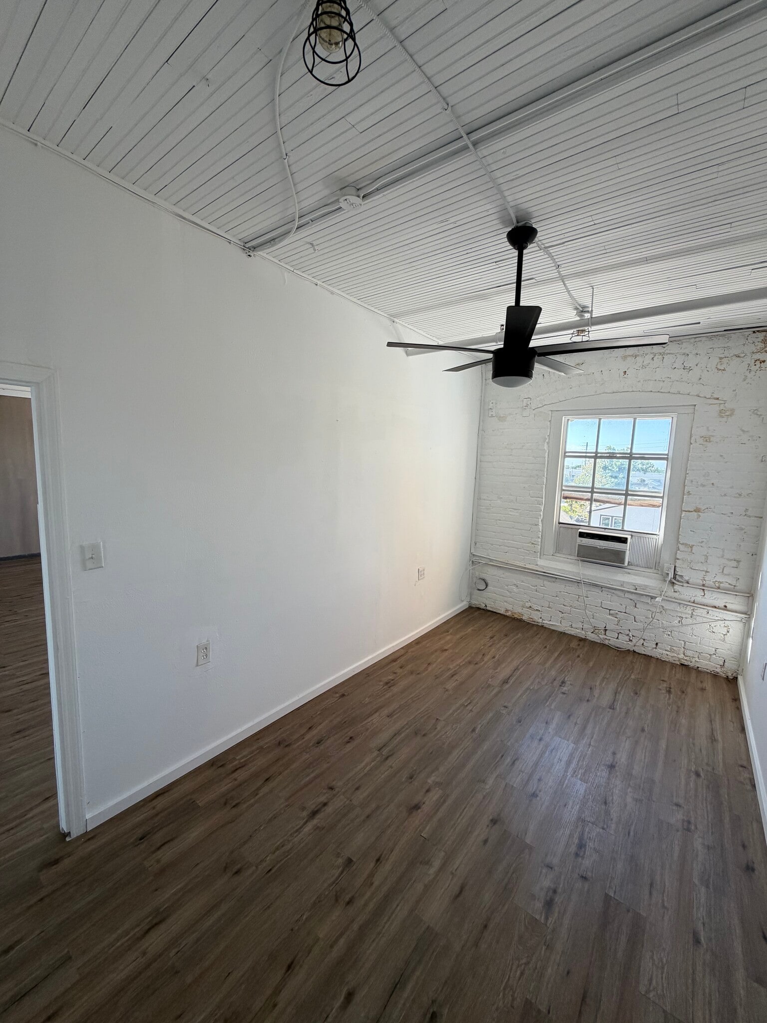 1906 N Armenia Ave, Tampa, FL à louer Photo de l’immeuble– Image 1 sur 6