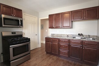 Plus de détails pour 64 Harrison Ave, Woonsocket, RI - Logement à vendre