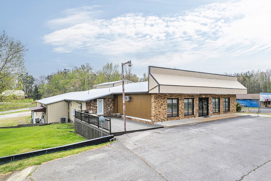 5128 Highway 100, Lyles, TN à vendre - Photo de l’immeuble – Image 2 sur 14