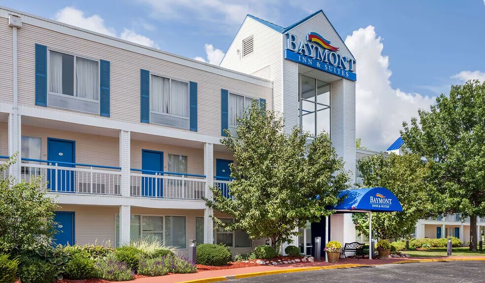 2002 W War Memorial Dr, Peoria, IL à vendre - Photo de l’immeuble – Image 2 sur 19