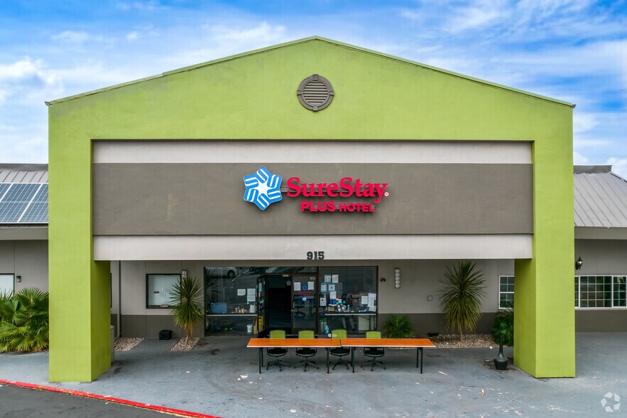 915 W Cutting Blvd, Richmond, CA à vendre - Photo de l’immeuble – Image 2 sur 20
