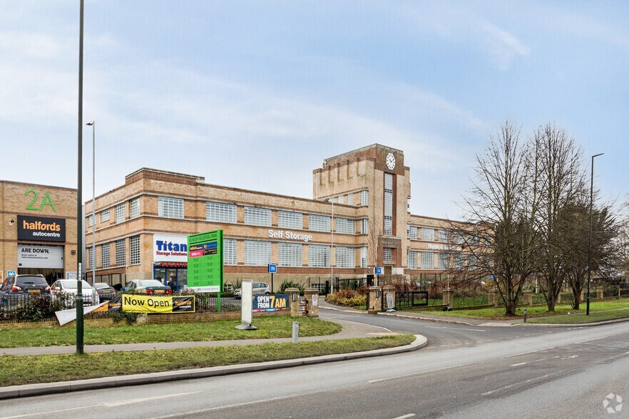 Edgington Way, Sidcup à louer - Photo de l’immeuble – Image 3 sur 3