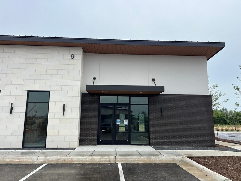 10861 183A Toll Rd, Leander, TX à louer - Photo de l’immeuble – Image 3 sur 3