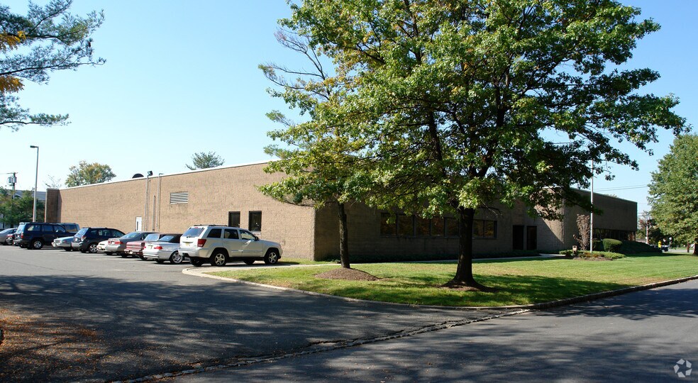 264 Passaic Ave, Fairfield, NJ à louer - Photo de l’immeuble – Image 2 sur 7
