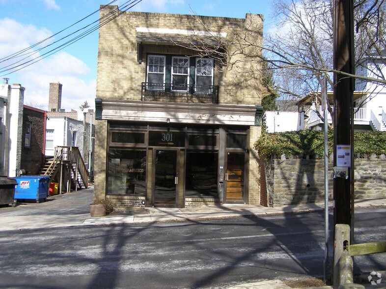 301 Haverford Ave, Narberth, PA à vendre - Photo de l’immeuble – Image 3 sur 4
