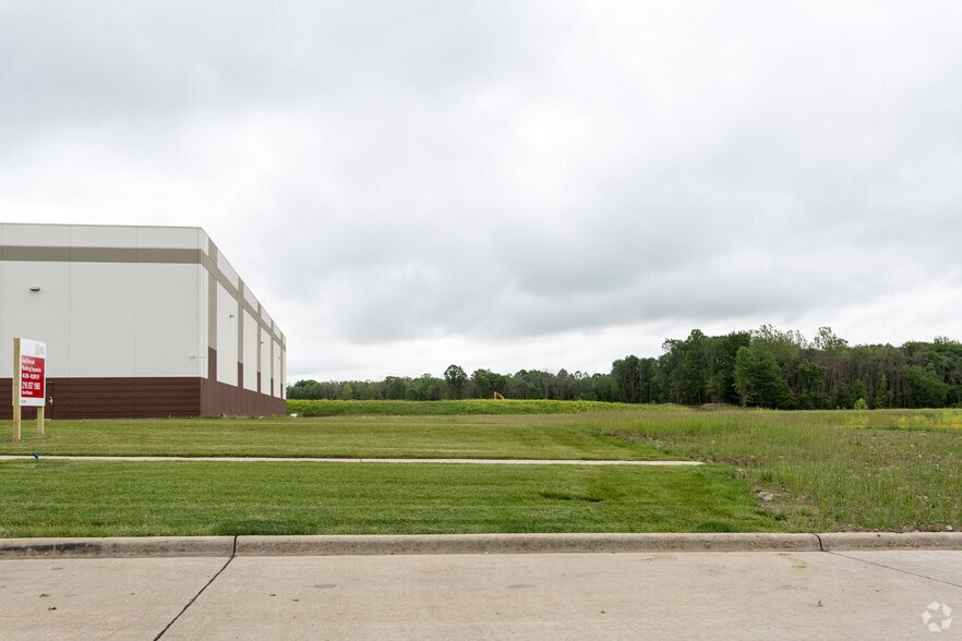 42500 Victory Pky, Glenwillow, OH à louer - Photo de l’immeuble – Image 3 sur 6
