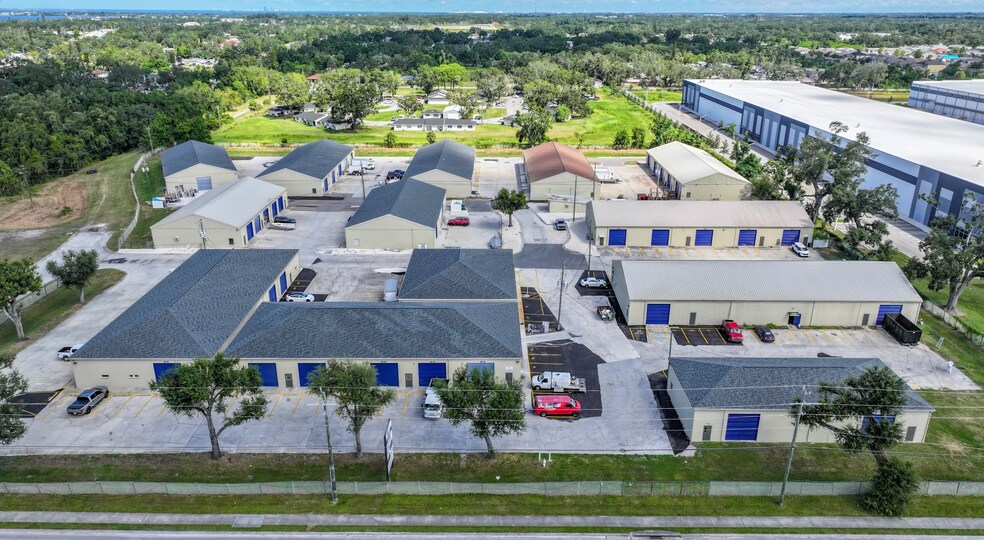 722 17th St E, Palmetto, FL à louer - Photo de l’immeuble – Image 2 sur 5