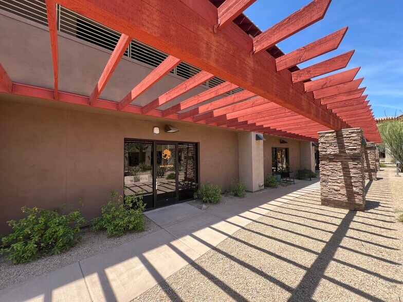 10045 E Dynamite Blvd, Scottsdale, AZ à louer - Photo de l’immeuble – Image 3 sur 7