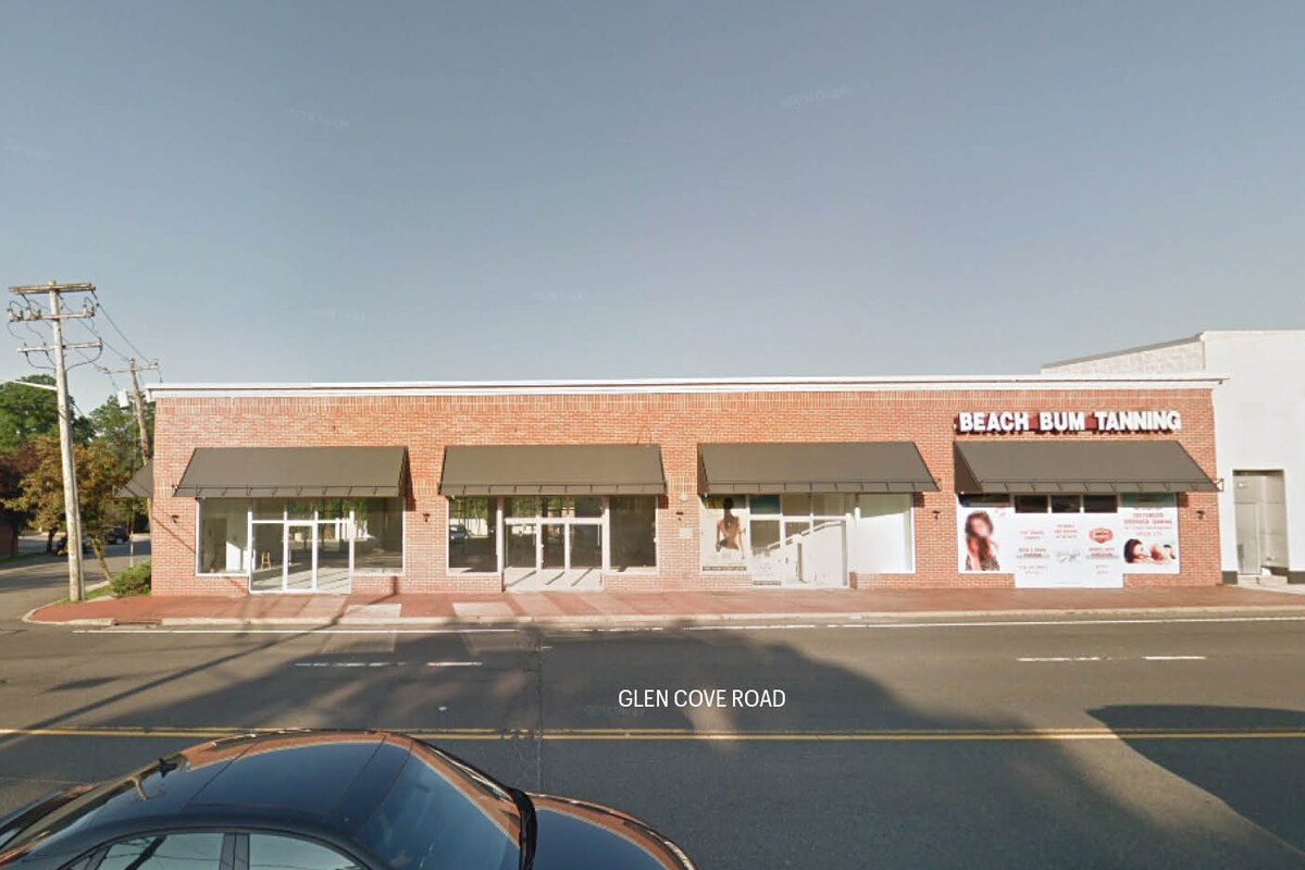 32 Glen Cove Rd, Greenvale, NY à louer Photo de l’immeuble– Image 1 sur 2