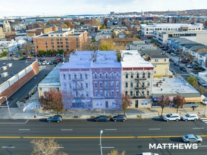 552-554 Avenue C, Bayonne, NJ à vendre - Photo principale – Image 1 sur 3