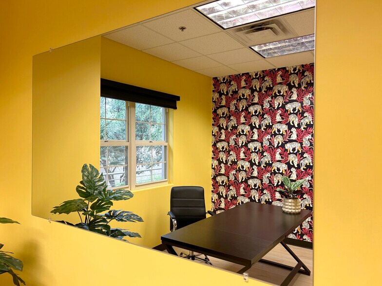 14001 N 7th St, Phoenix, AZ à vendre - Photo intérieure – Image 2 sur 8