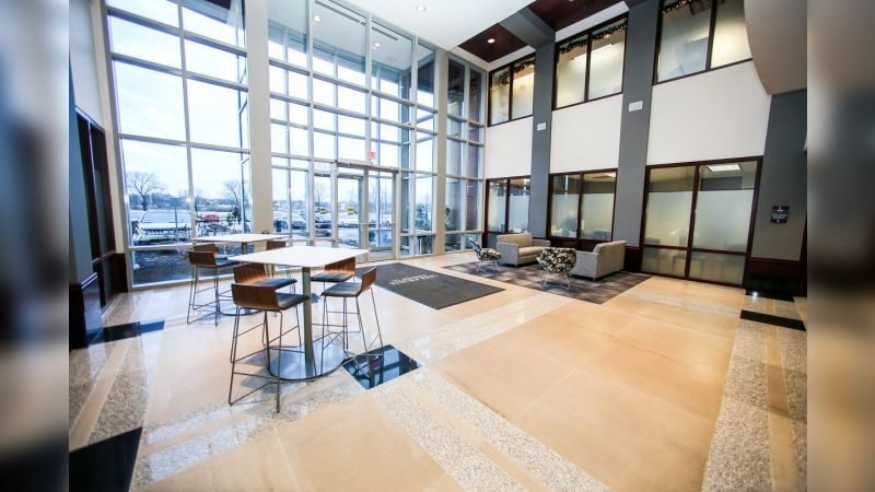 8470 Allison Pointe Blvd, Indianapolis, IN à louer - Photo intérieure – Image 3 sur 12