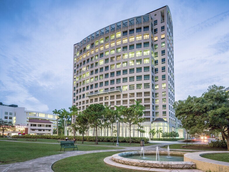2800 Ponce de Leon Blvd, Coral Gables, FL à louer - Photo de l’immeuble – Image 3 sur 8