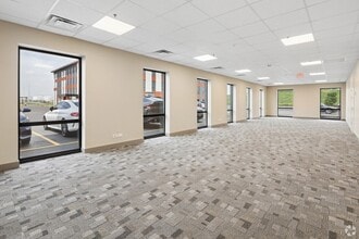 9950 Lawrence Ave, Schiller Park, IL à louer Photo intérieure– Image 1 sur 2