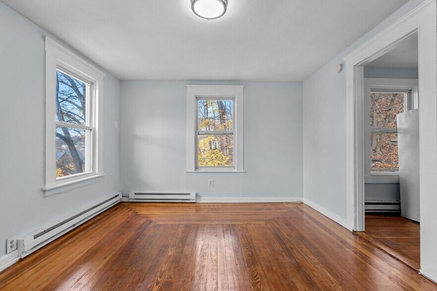 156 Orange St, Waterbury, CT à vendre - Photo de l’immeuble – Image 2 sur 19