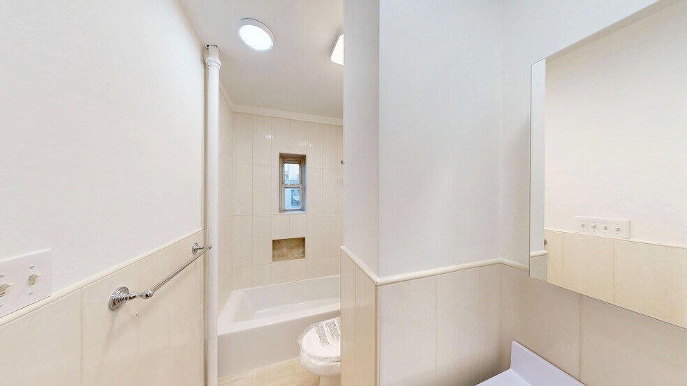 954 Manhattan Ave, Brooklyn, NY à vendre - Photo de l’immeuble – Image 3 sur 15