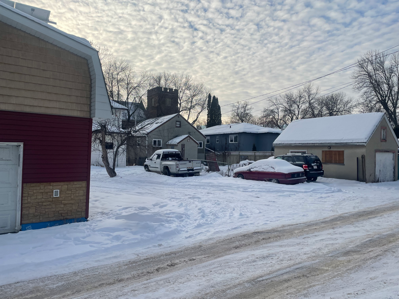 10034 84 Av NW, Edmonton, AB à vendre - Photo de l’immeuble – Image 3 sur 5