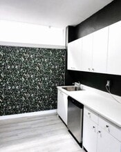 645 Yonge St, Toronto, ON à louer Photo intérieure– Image 2 sur 4