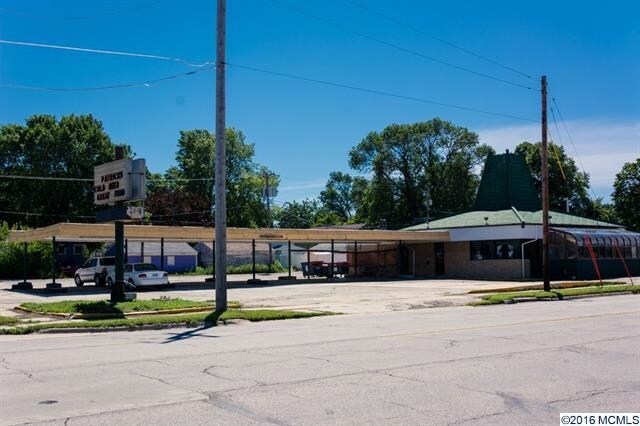 1707 S Federal Ave, Mason City, IA à vendre - Photo de l’immeuble – Image 2 sur 13