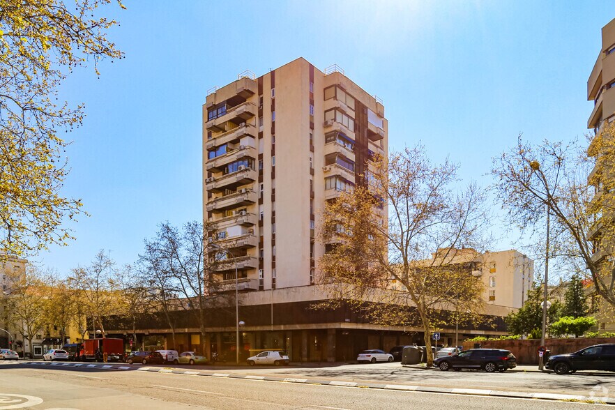 Avenida de Alberto Alcocer, 32, Madrid, Madrid à vendre - Photo de l’immeuble – Image 2 sur 4