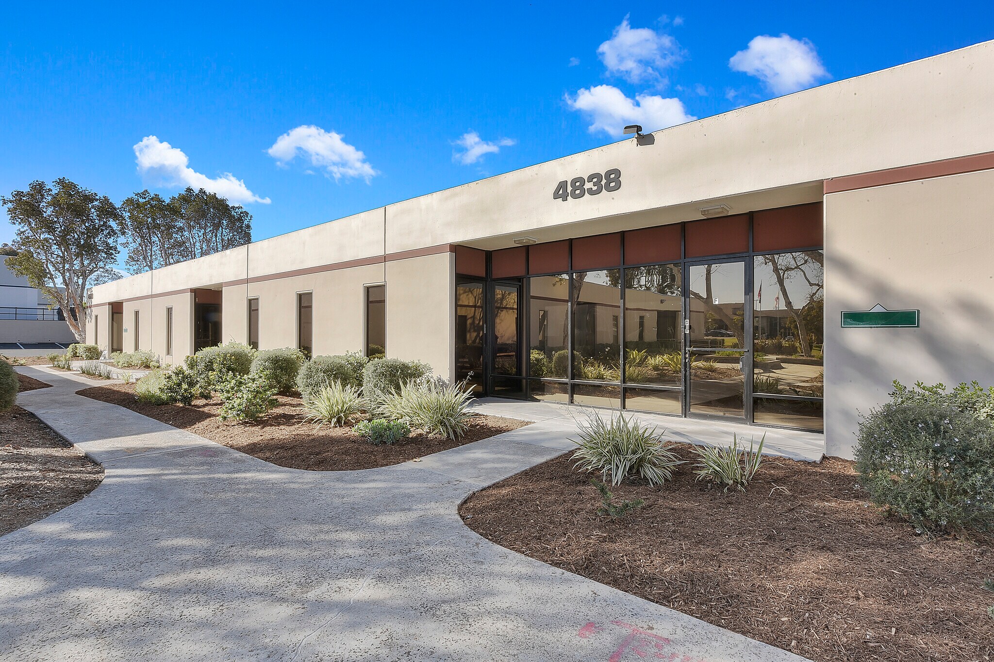 4838 Ronson Ct, San Diego, CA à louer Photo principale– Image 1 sur 4