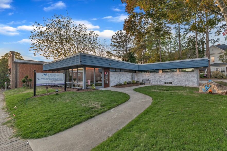 141 E Main St, Youngsville, NC à vendre - Photo de l’immeuble – Image 1 sur 53