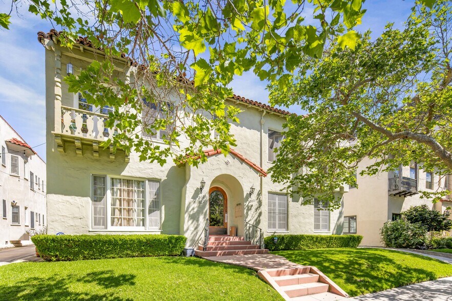 320 N Sycamore Ave, Los Angeles, CA à vendre - Photo de l’immeuble – Image 3 sur 7