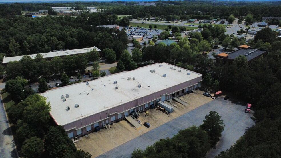 4907 Golden Pky, Buford, GA à louer - Photo de l’immeuble – Image 2 sur 7