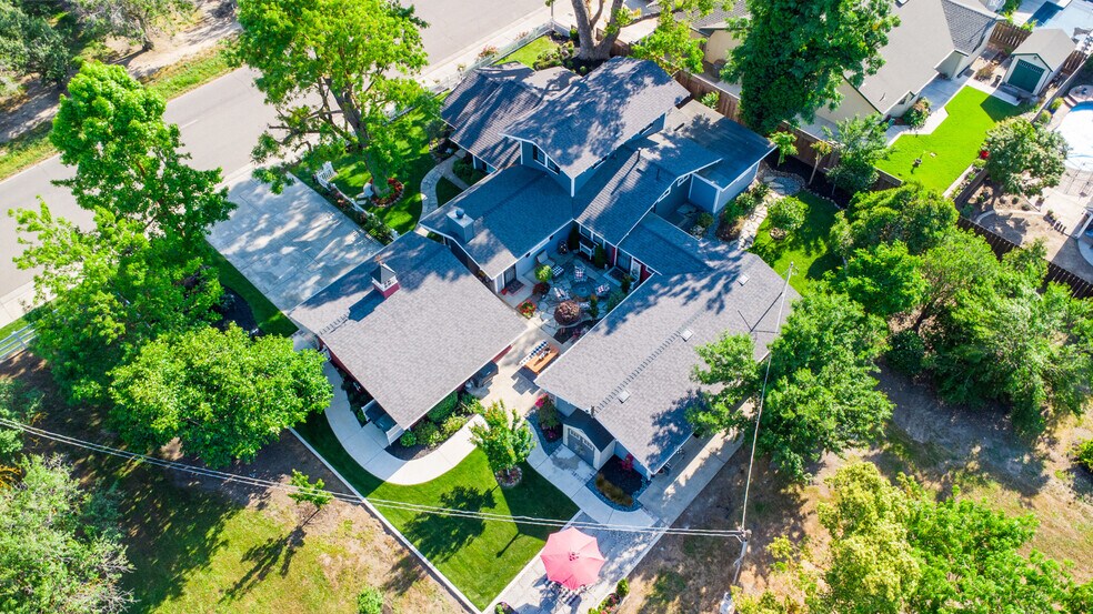 2420 Vine Ave, Escalon, CA à vendre - Aérien – Image 3 sur 76