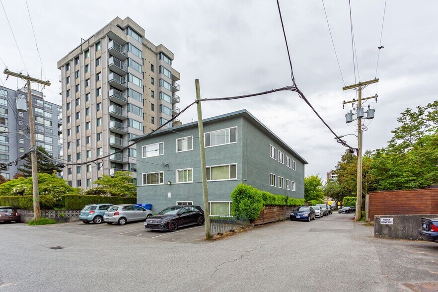 2181 40th Ave W, Vancouver, BC à vendre - Photo de l’immeuble – Image 3 sur 9