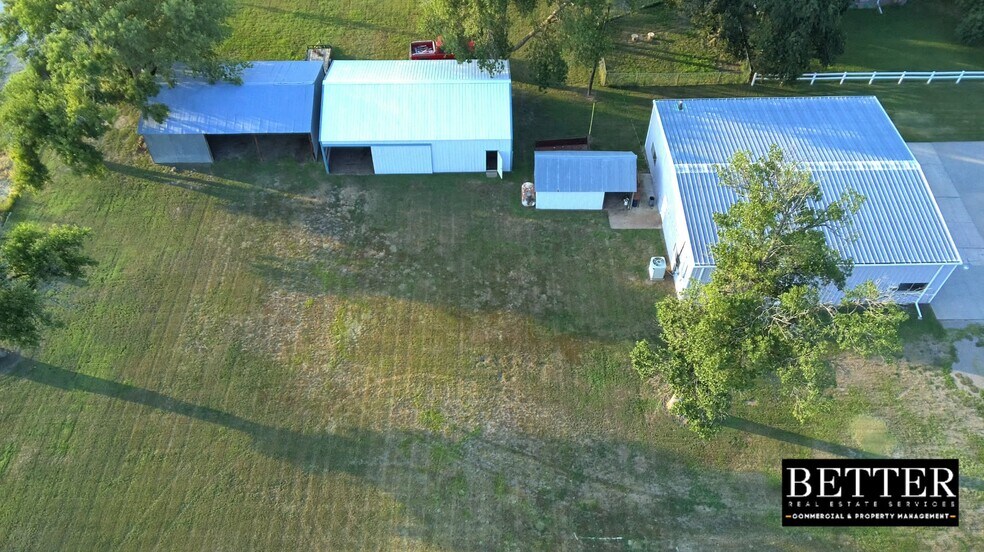408 Strickler St, Waco, NE à vendre - Photo de l’immeuble – Image 3 sur 21