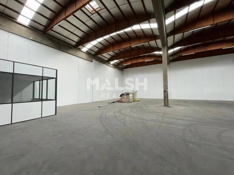 Bureau dans Saint-Priest à louer - Photo de l’immeuble – Image 3 sur 24