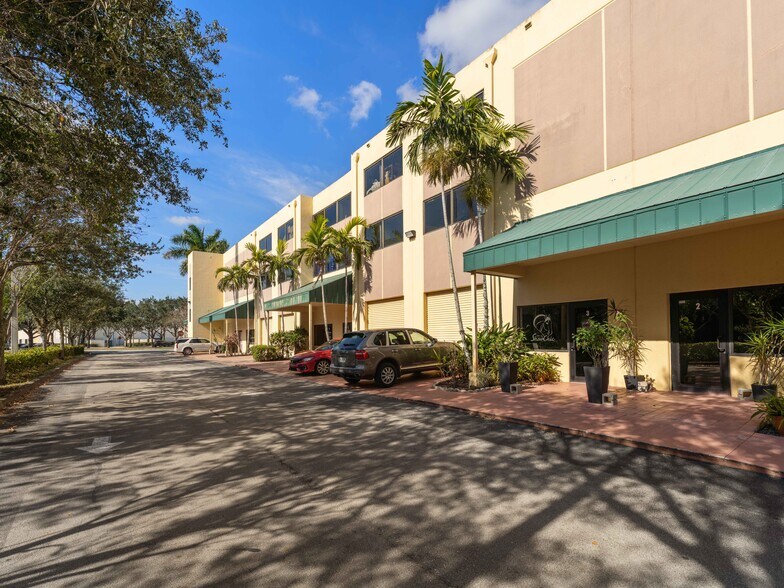 3220 Fairlane Farms Rd, Wellington, FL à louer - Photo de l’immeuble – Image 2 sur 2