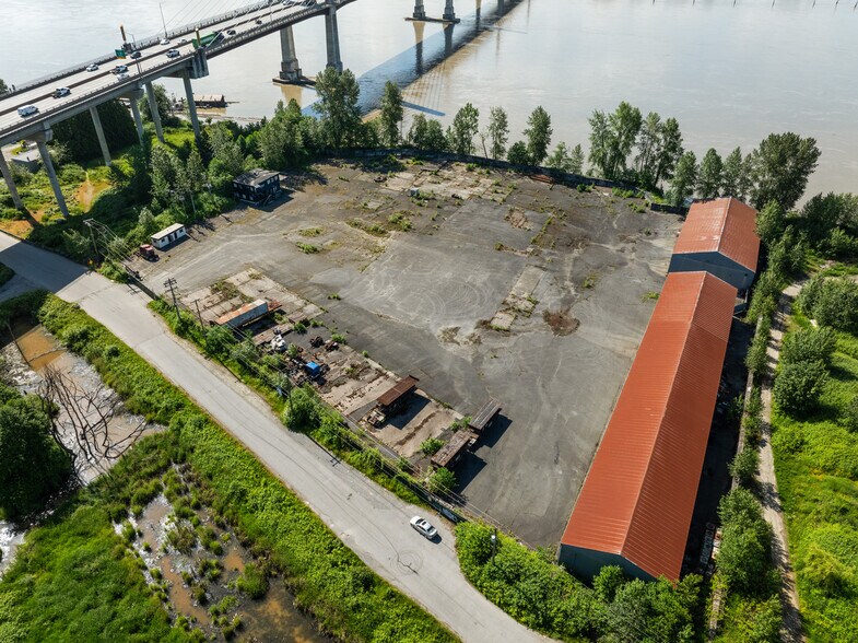 19966 Wharf St, Maple Ridge, BC à louer - Photo de l’immeuble – Image 2 sur 5