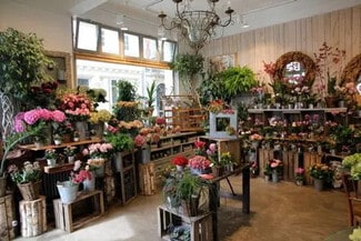 Plus de détails pour Local commercial à louer