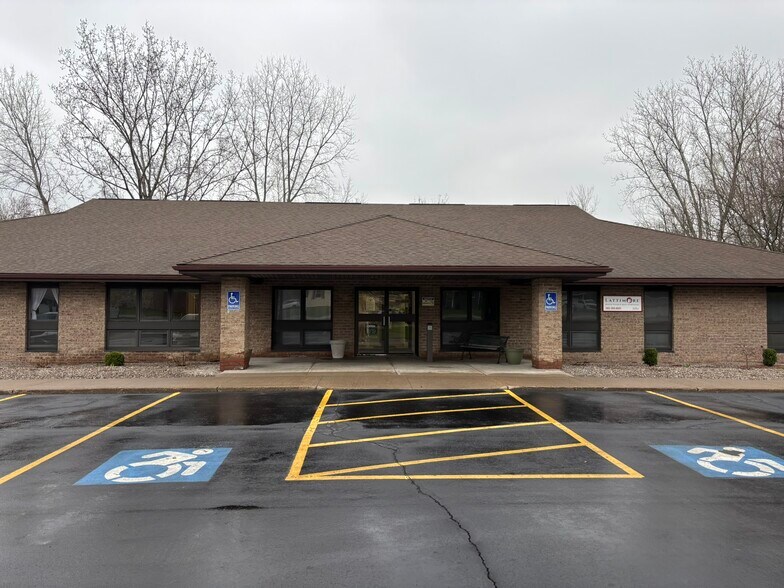 1026 Hilton Parma Rd, Hilton, NY à louer - Photo de l’immeuble – Image 1 sur 24