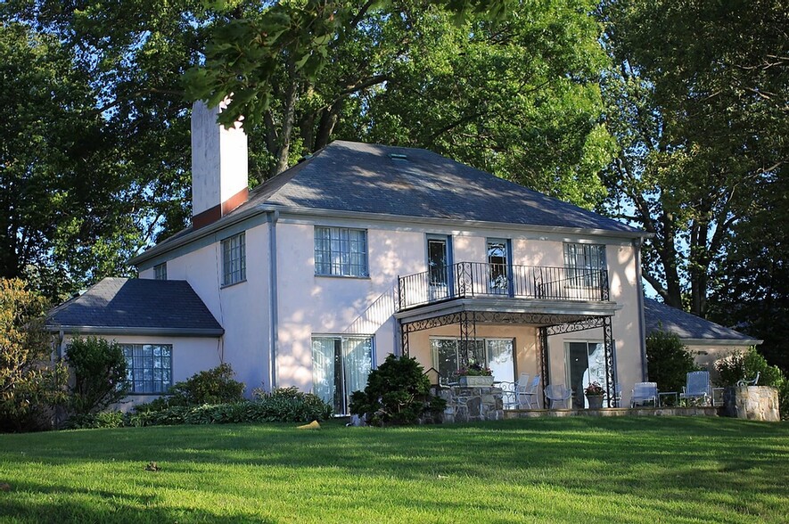 260 Stuyvesant Ave, Rye, NY à louer - Photo de l’immeuble – Image 1 sur 8