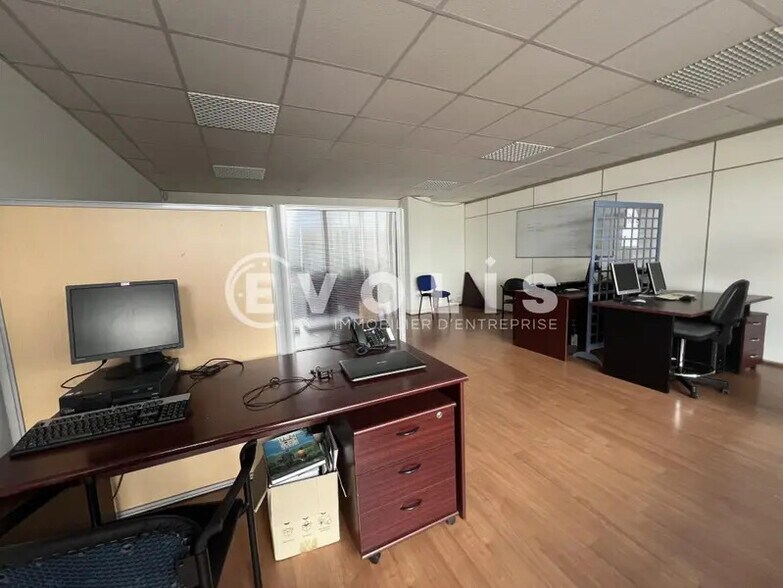 Bureau dans Boissy-Saint-Léger à vendre - Photo intérieure – Image 3 sur 8