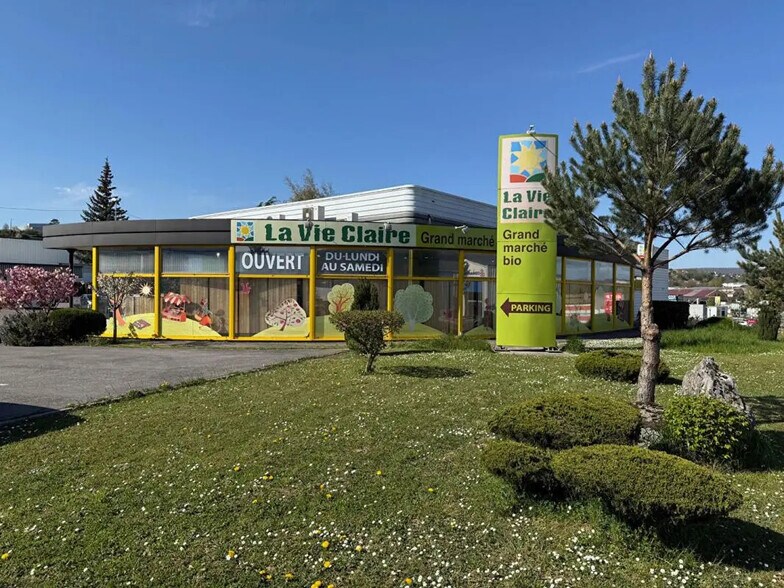 Local commercial dans Besançon à louer - Photo de l’immeuble – Image 3 sur 8