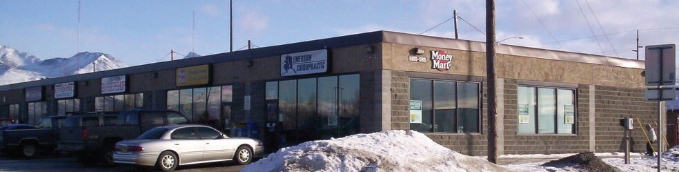 5905-5915 Lake Otis Pky, Anchorage, AK à louer - Photo de l’immeuble – Image 2 sur 10