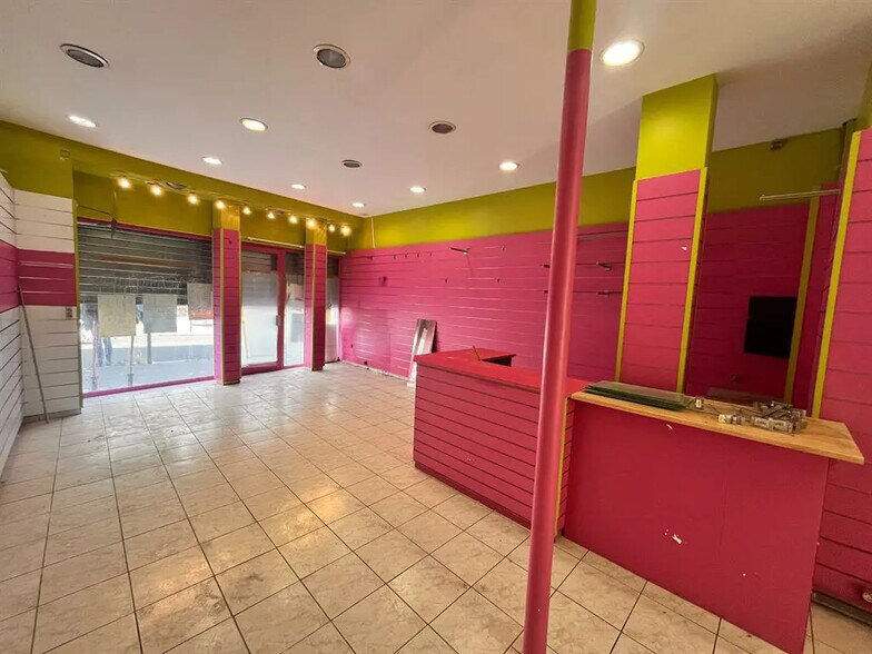 Local commercial dans Paris à louer - Photo de l’immeuble – Image 1 sur 7