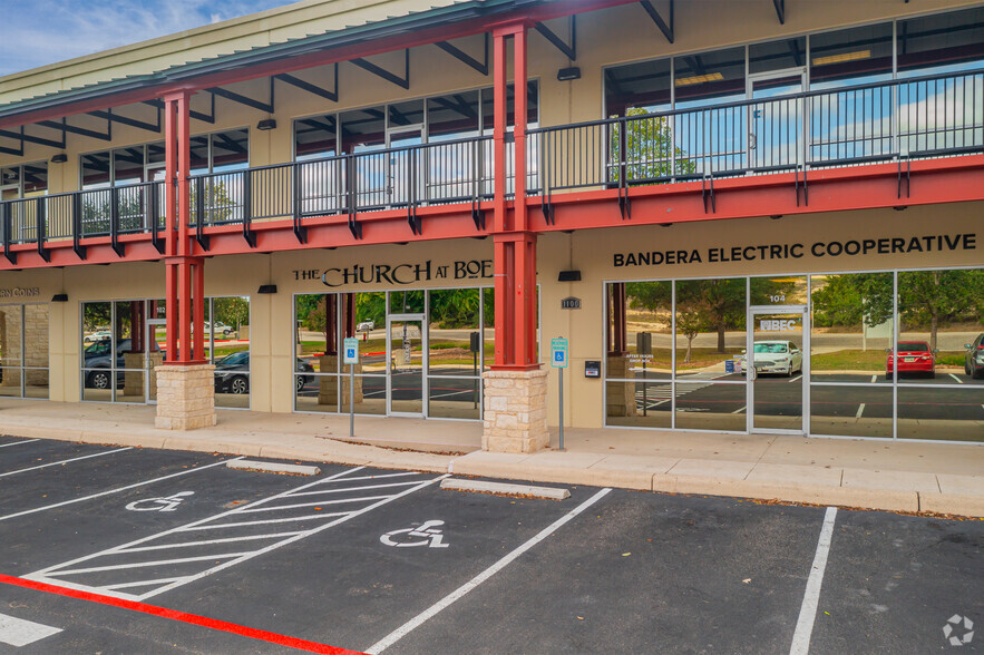 1100 N Main St, Boerne, TX à louer - Photo de l’immeuble – Image 2 sur 5