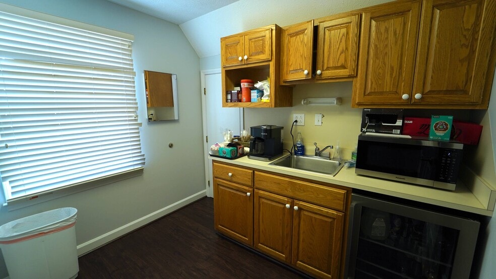 135 Gasoline Alley, Mooresville, NC à louer - Photo intérieure – Image 3 sur 9