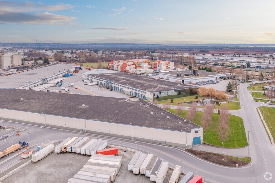 7510-7530 Hopcott Rd, Delta, BC à louer - Photo de l’immeuble – Image 2 sur 5