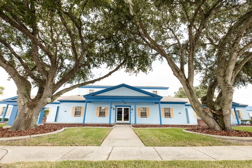 217 N Kirkman Rd, Orlando, FL à vendre - Photo de l’immeuble – Image 3 sur 46