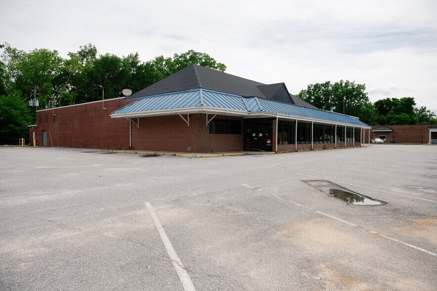 331 W Carolina Ave, Hartsville, SC à vendre - Photo de l’immeuble – Image 2 sur 6