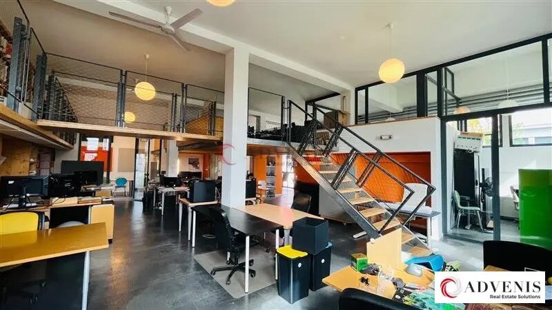 Bureau dans Bègles à louer - Photo de l’immeuble – Image 3 sur 9