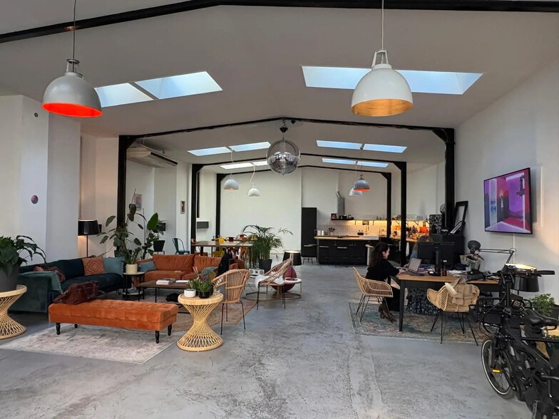 24 Avenue Philippe-Auguste, Paris à louer - Photo de l’immeuble – Image 1 sur 14