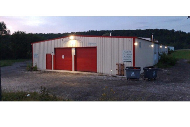 Plus de détails pour Local d'activités à louer