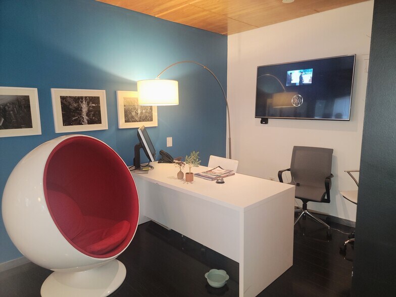 2894 Rowena Ave, Los Angeles, CA à louer - Photo de l’immeuble – Image 3 sur 12